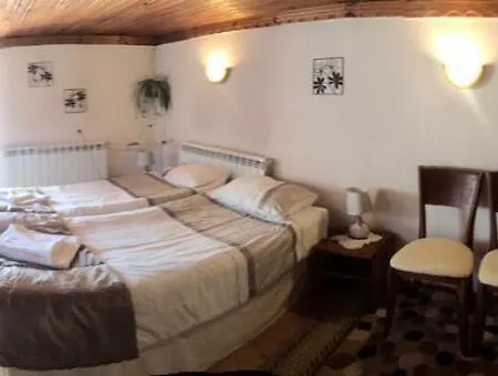 Detelina Vendégház 3*